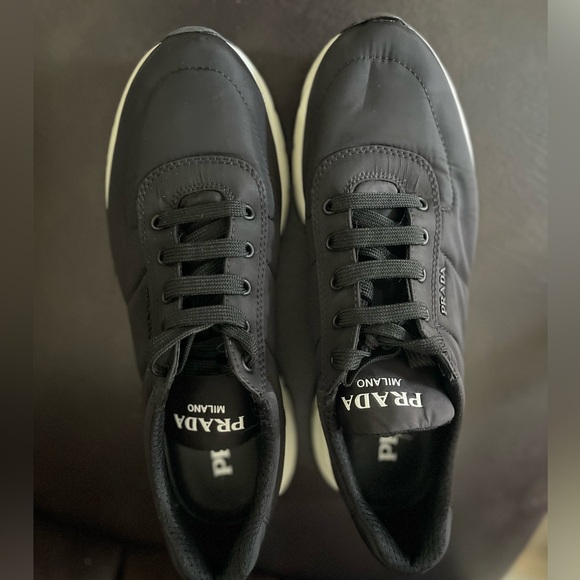 PRADA | Downtown Logo Low Top Sneaker Size 10.5 - Picture 8 of 8